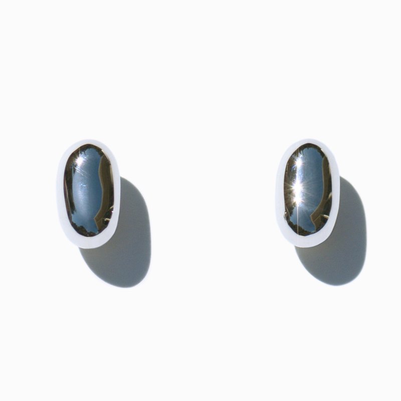 Ming Yu Wang Mini Bean Earrings In Grey