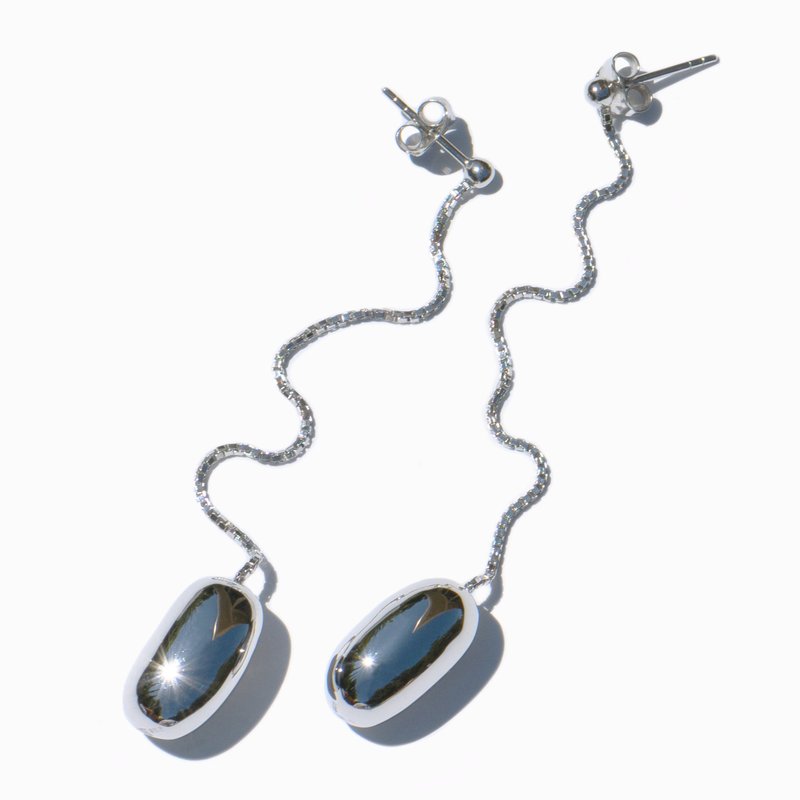 Ming Yu Wang Pellet Earrings In Grey