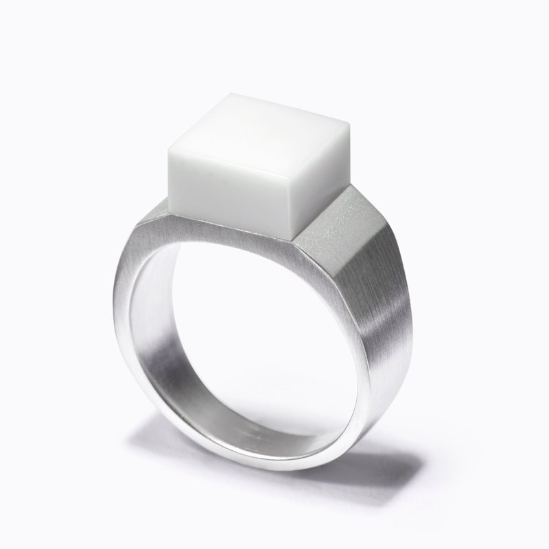 Ming Yu Wang Pixel Ring In Grey