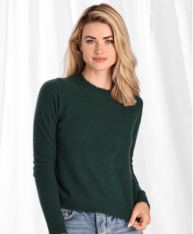 Minnie Rose Cashmere Frayed Edge Crew Sweater In Green