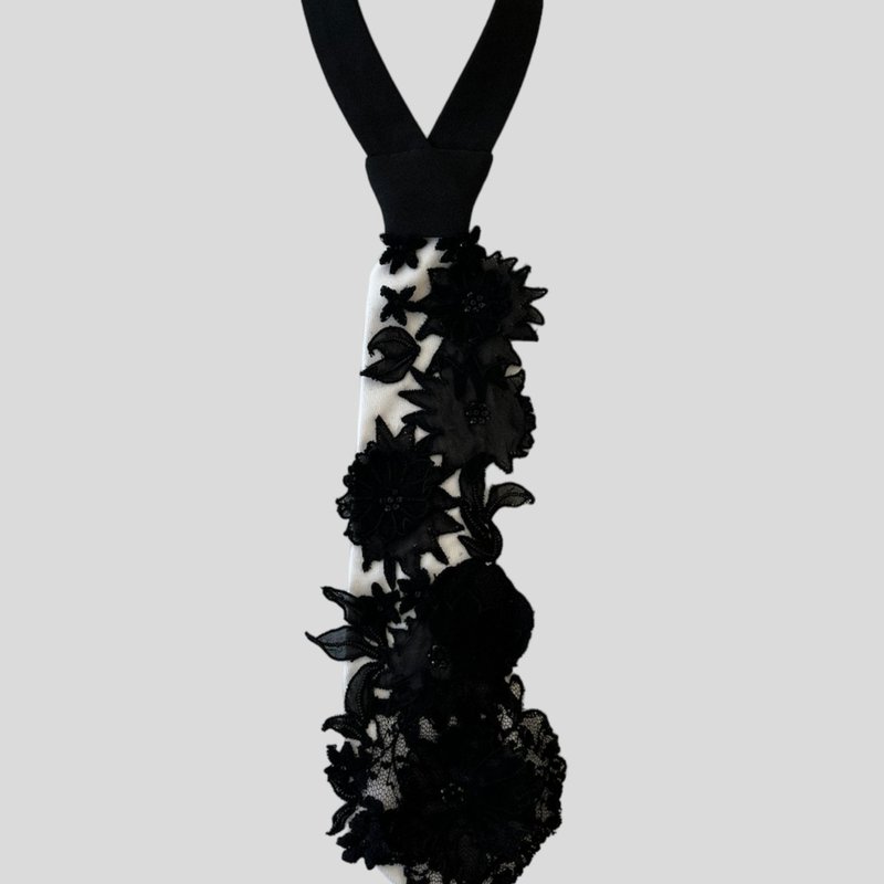 Nandanie Floral Embroidered Petite Necktie In Black