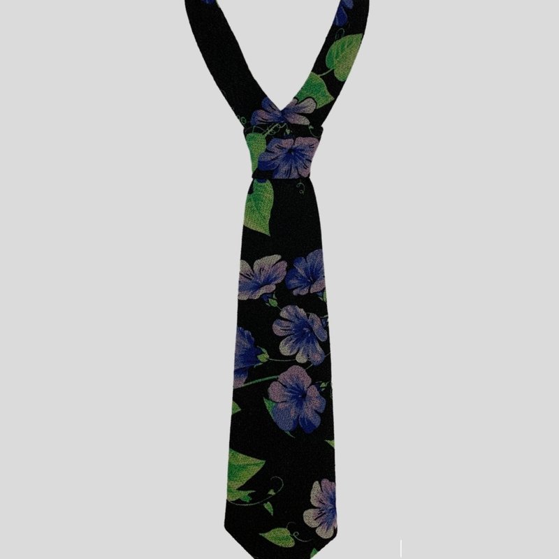 Nandanie Floral Printed Petite Necktie In Black