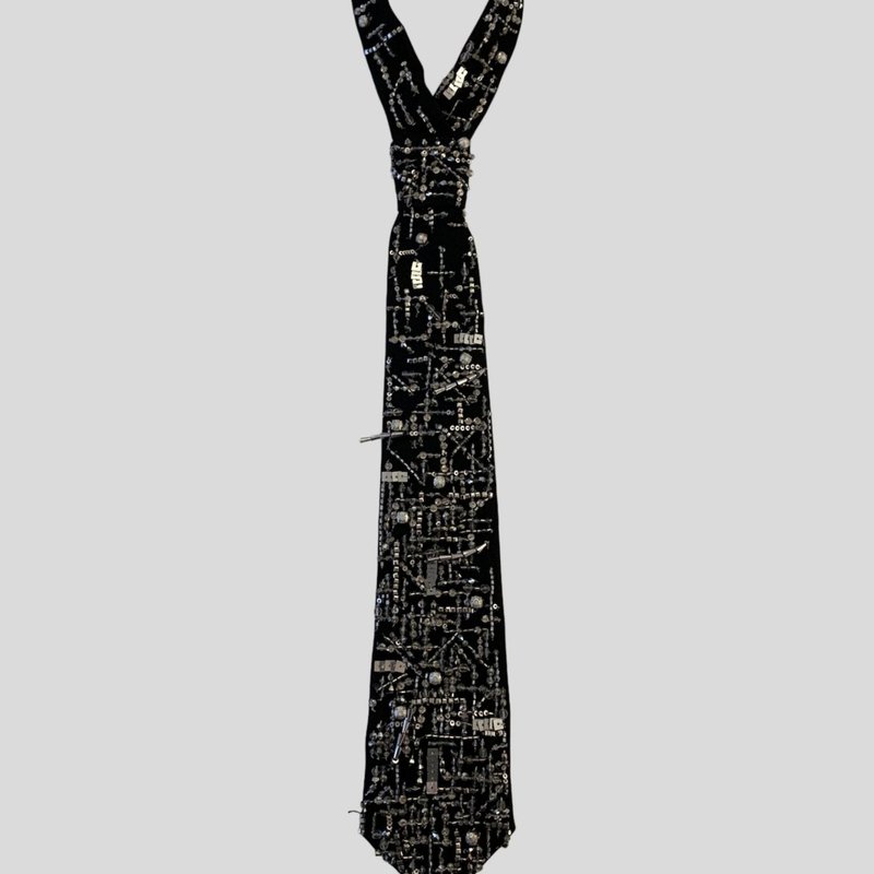 Nandanie Scattered Crystal Classic Necktie In Black