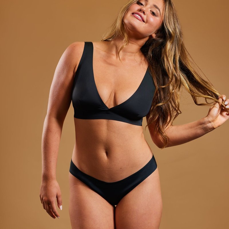 Onewith Swim Roxbury Plunge Neck Bikini Top In Black