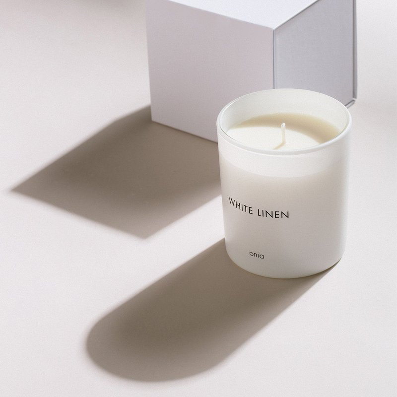 Onia White Linen Candle