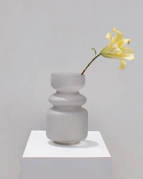 Osmos Studio Elsa Vase In Gray