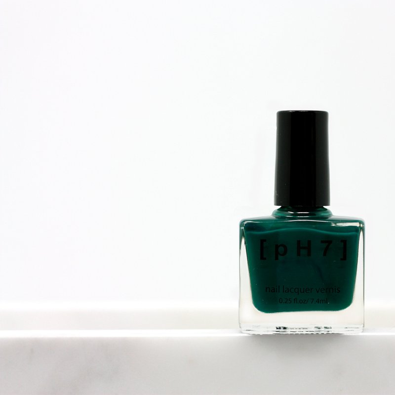 Ph7 Beauty Nail Lacquer Ph048 In Green