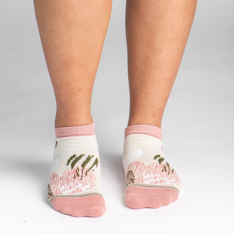 Pudus Bamboo Socks | Everyday Ankle | Wild At Heart Tea Rose In White
