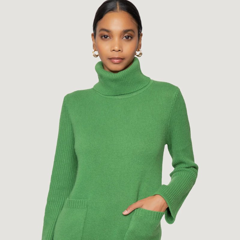 Quinn Double Pocket Cashmere Turtleneck Sweater In Green