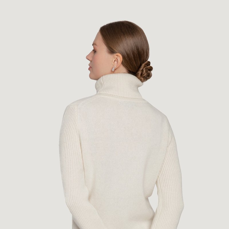 Quinn Double Pocket Cashmere Turtleneck Sweater In Brown