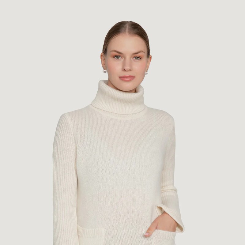 Quinn Double Pocket Cashmere Turtleneck Sweater In White