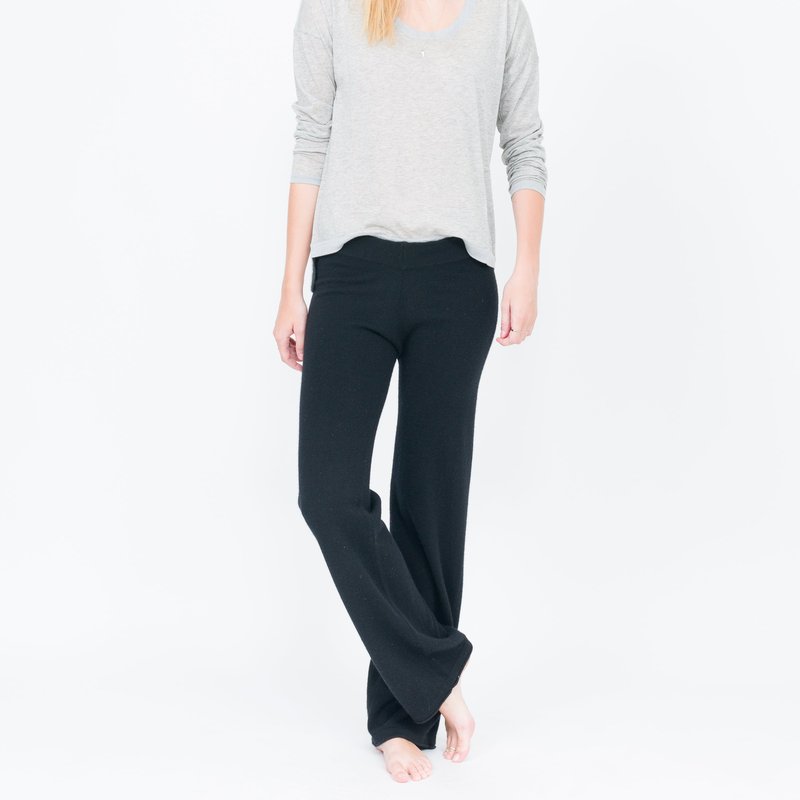 Quinn Lounge Cashmere Yoga Pant In Black