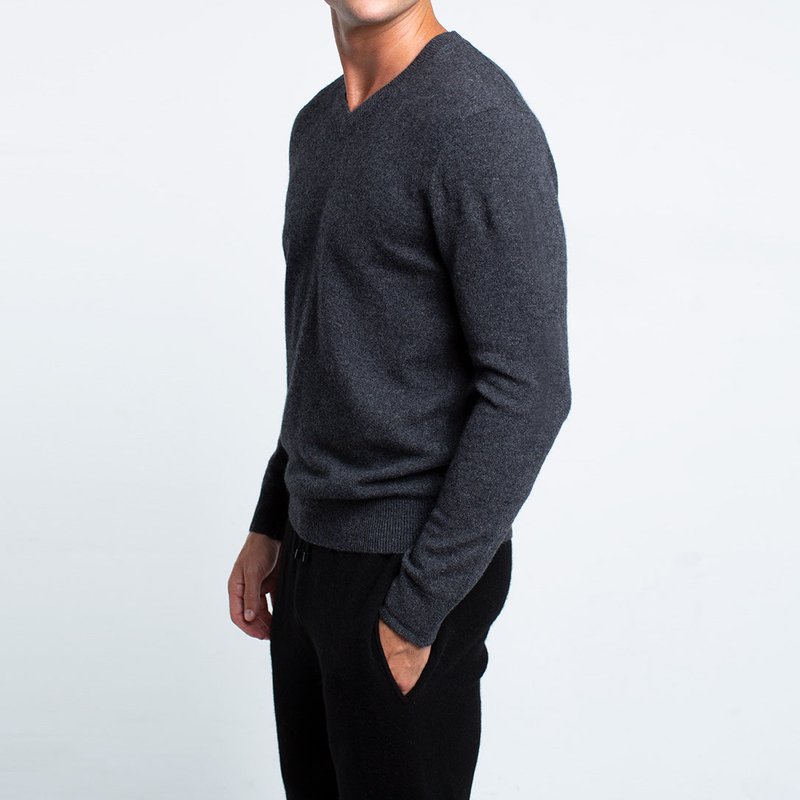 Quinn Oliver Cashmere V-neck Sweater In Grey