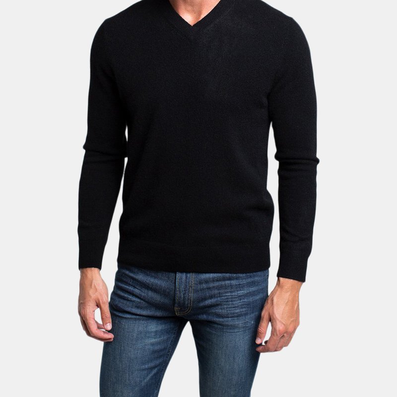 Quinn Oliver Cashmere V-neck Sweater In Black