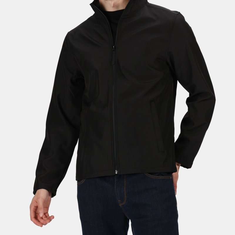 Regatta Classic Mens Water Repellent Softshell Jacket In Black