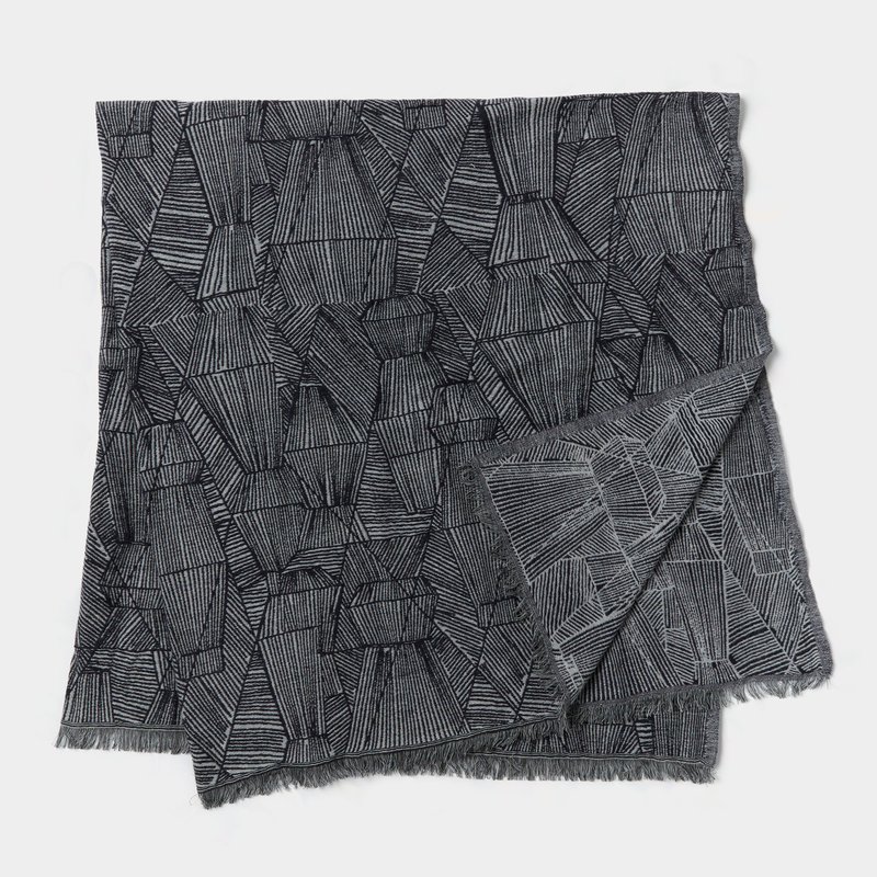 Reid Totem Blanket In Grey