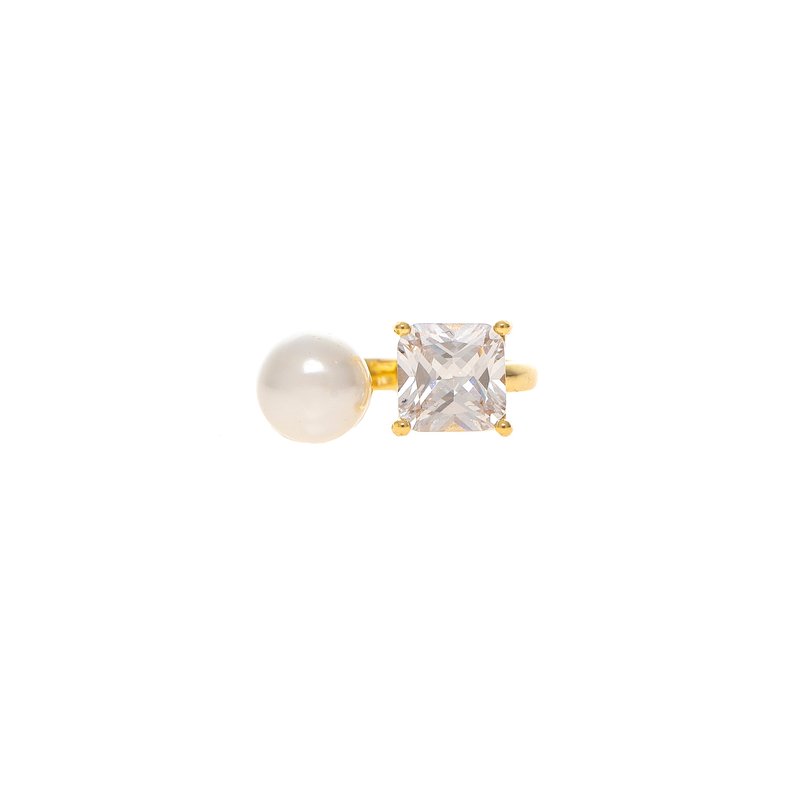 Rivka Friedman Princess Cut Cz + Pearl Toi Et Moi Ring In Gold