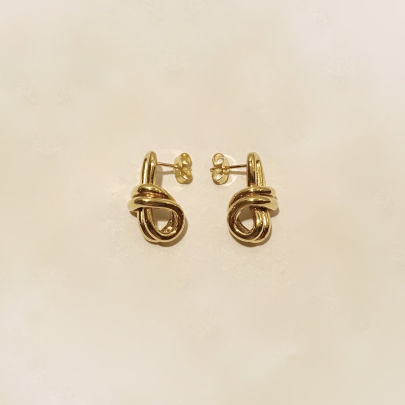 Ruddock Pablo Earrings In Gold