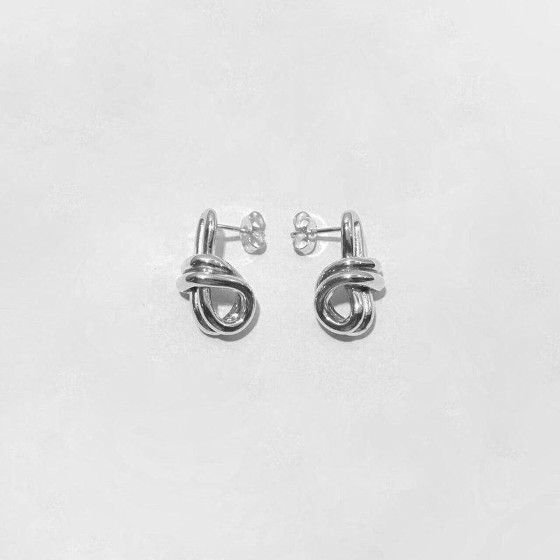 Ruddock Pablo Earrings In Metallic