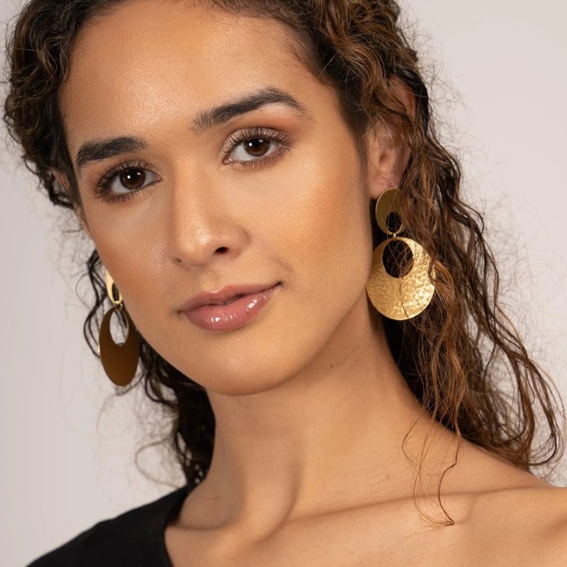 Saachi Style Doris Hammered Earring In Gold