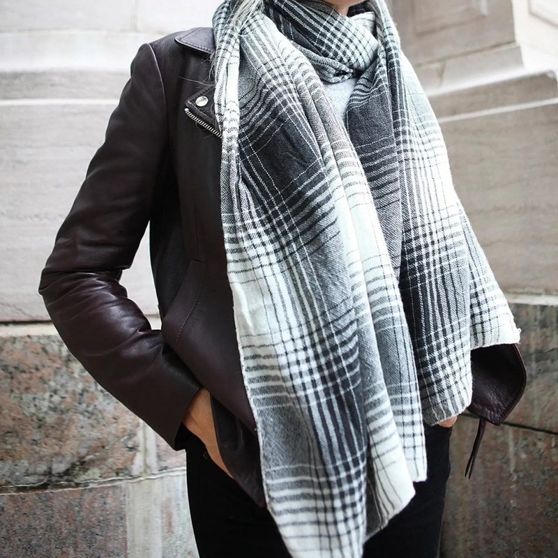 Saachi Style Faded Two Toned Plaid Scarf In Black