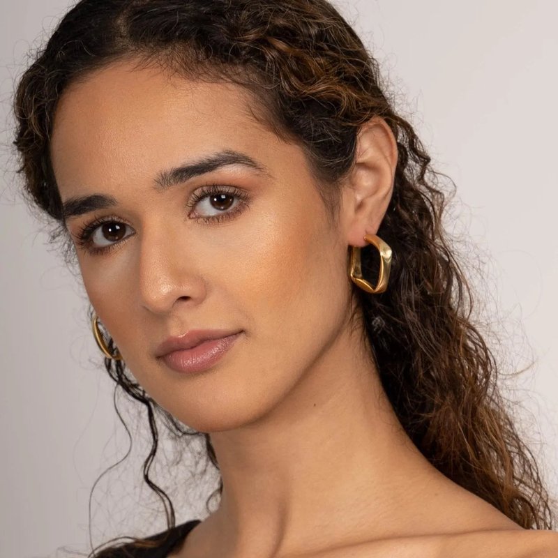Saachi Style Fiona Square Hoop Earring In Gold