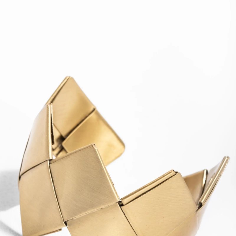 Saachi Style Hera Cuff Bracelet In Gold
