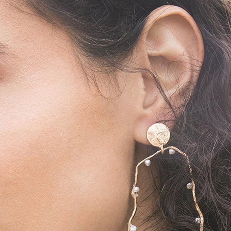 Saachi Style Maisie Pearl Earring In Gold