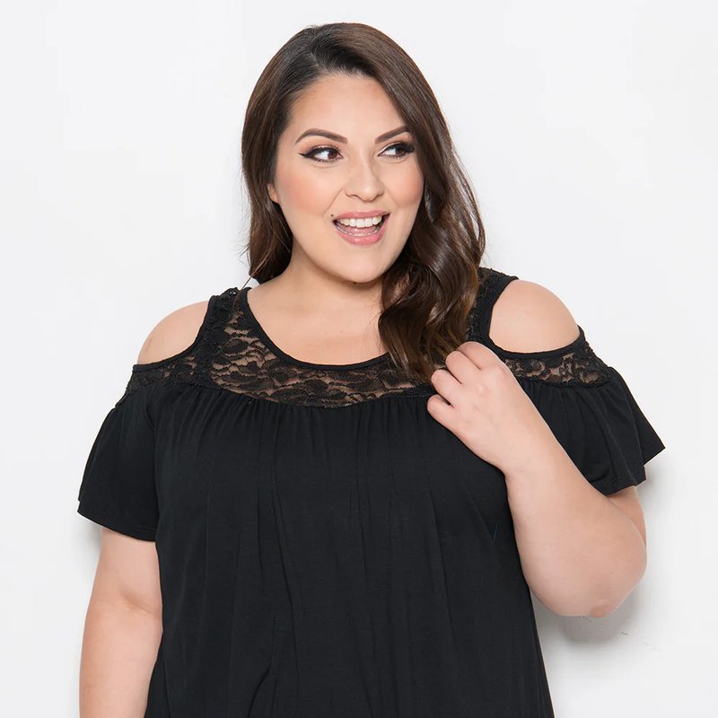 Sealed With A Kiss Stacy Cold-shoulder Top In Black
