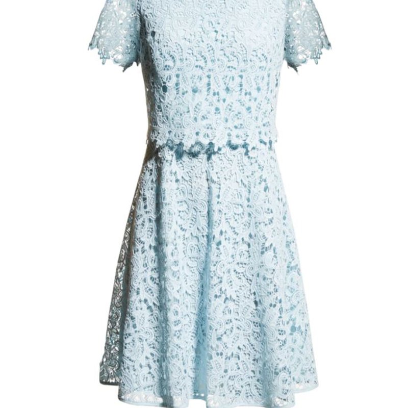 Shani Popover Lace Dress In Dusty Blue