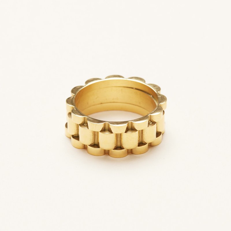 Shapes Studio Belt Chain Ring In Gold