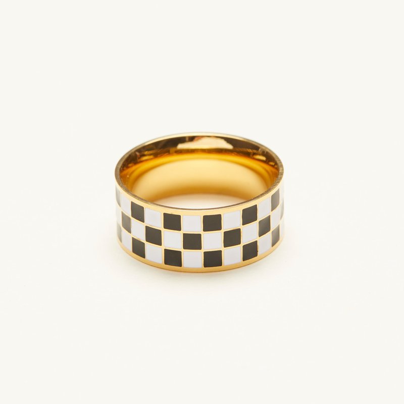 Shapes Studio Checker Band Ring In Gold