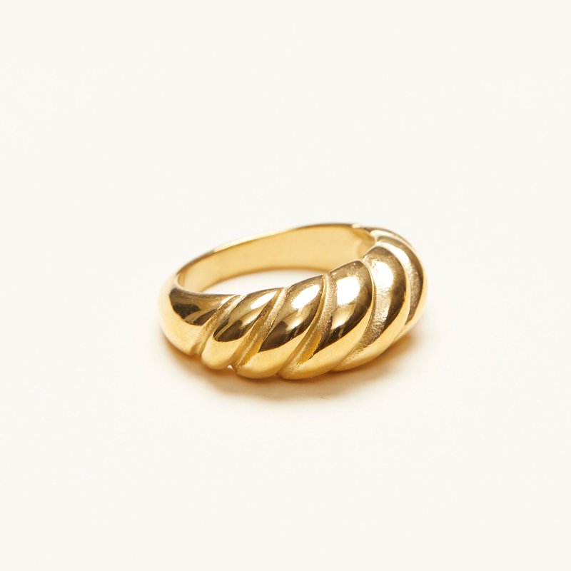 Shapes Studio Dome Croissant Band Ring In Gold