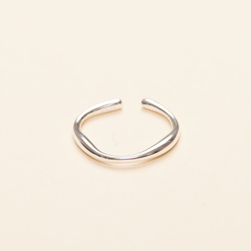Shop Shapes Studio Mobius Handcrafted Ring (sterling Silver) In Grey
