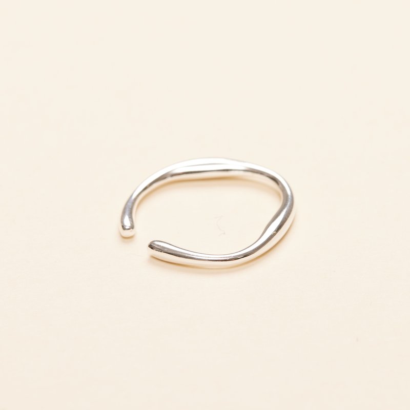 Shop Shapes Studio Mobius Handcrafted Ring (sterling Silver) In Grey