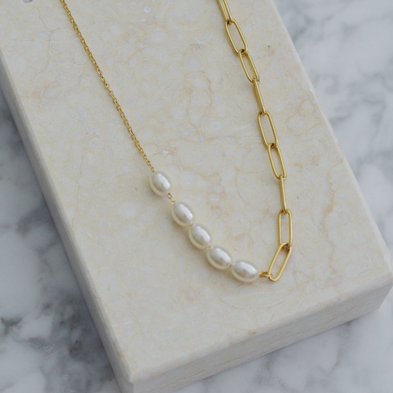 Shapes Studio Pearl Paperclip Chain Necklace In Gold