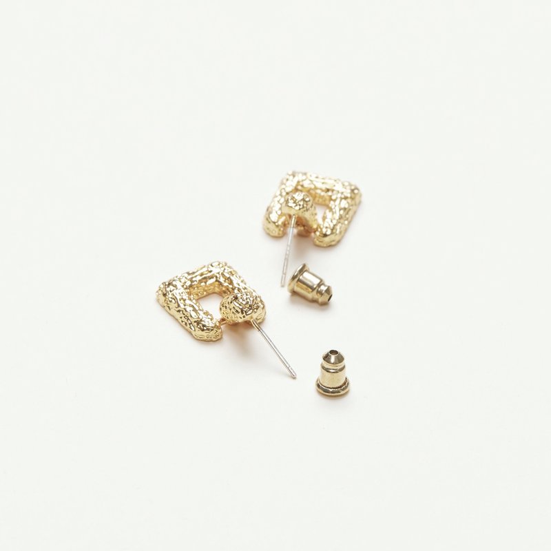 Shop Shapes Studio Vintage Concave Squared Earrings In Gold