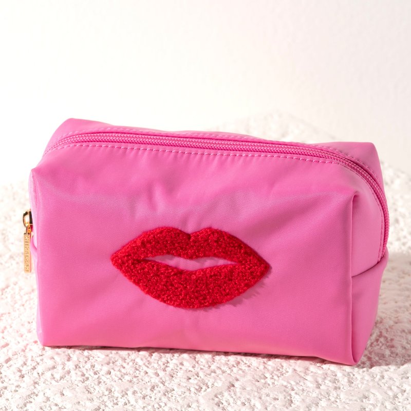 Shiraleah Cara Lips Cosmetic Pouch In Pink