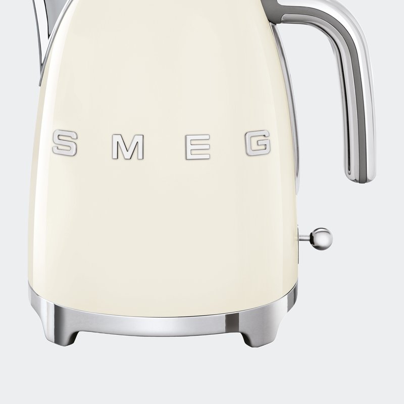 Shop Smeg Electric Kettle Klf03 In White