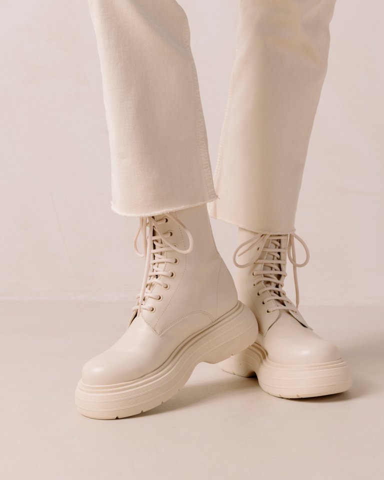 Gouache Vegan Leather Boots - Warm White