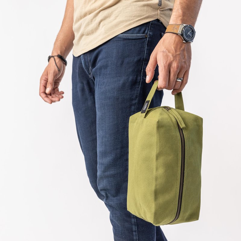 Terra Thread Sustainable Toiletry Bag In Green