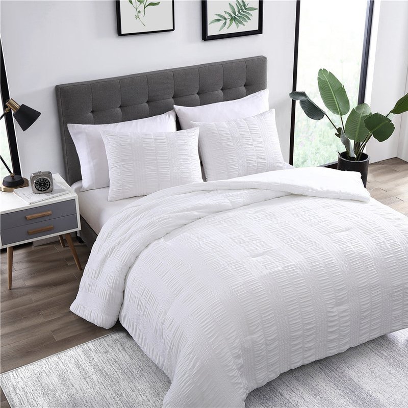 The Nesting Company Elm 3 Piece Comforter Set In White