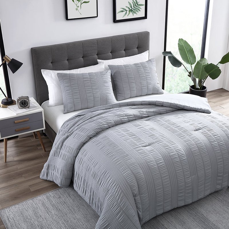 The Nesting Company Elm 3 Piece Comforter Set In Grey