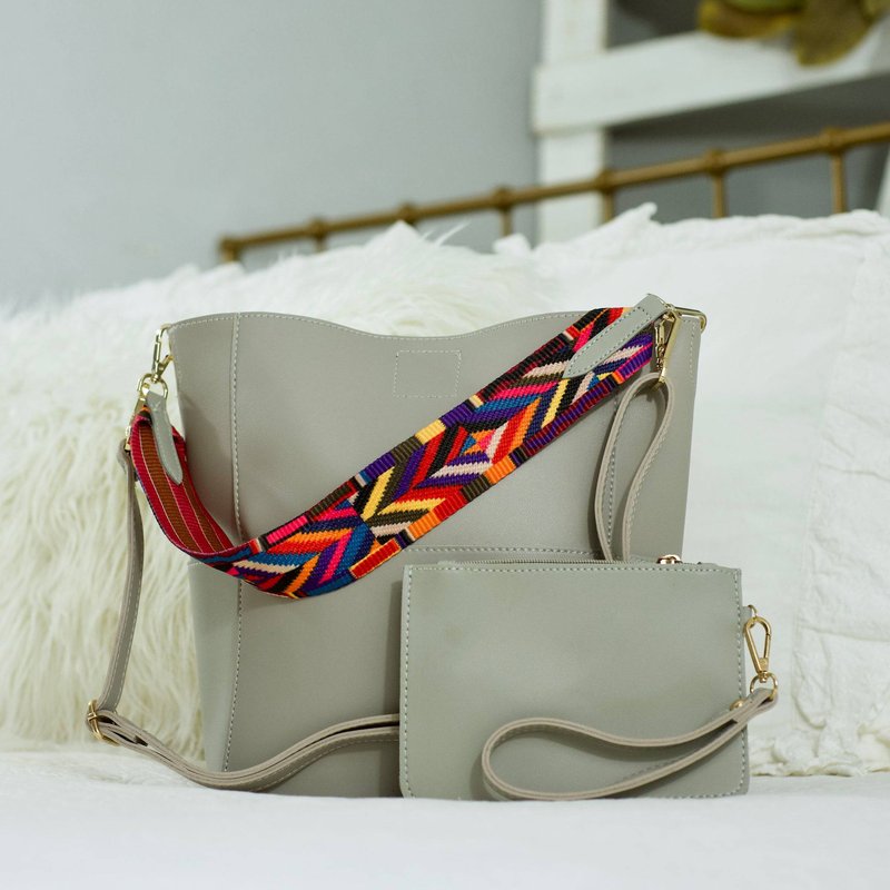 Threaded Pear Handbag And Matching Wristlet In Grey