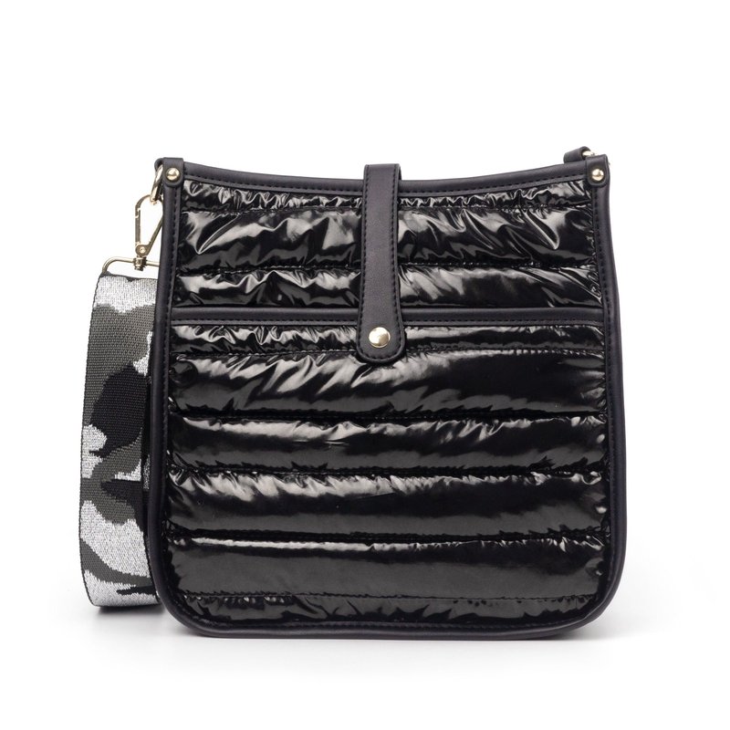 Threaded Pear Puffy Courier Bag In Black