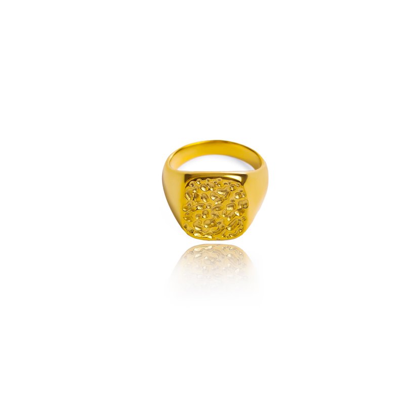 Shop Tseatjewelry Sea Ring In Gold