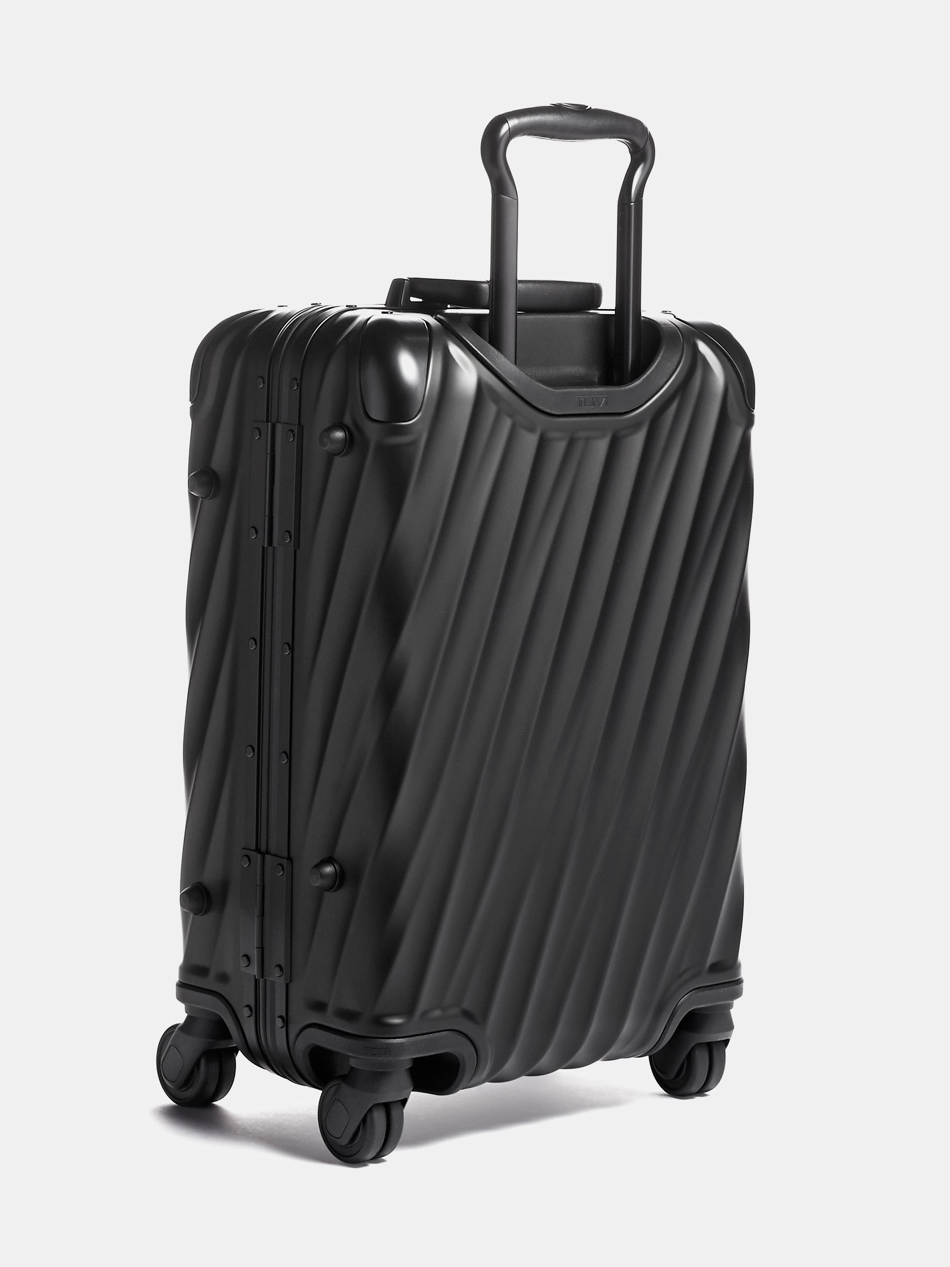 tumi international carry on