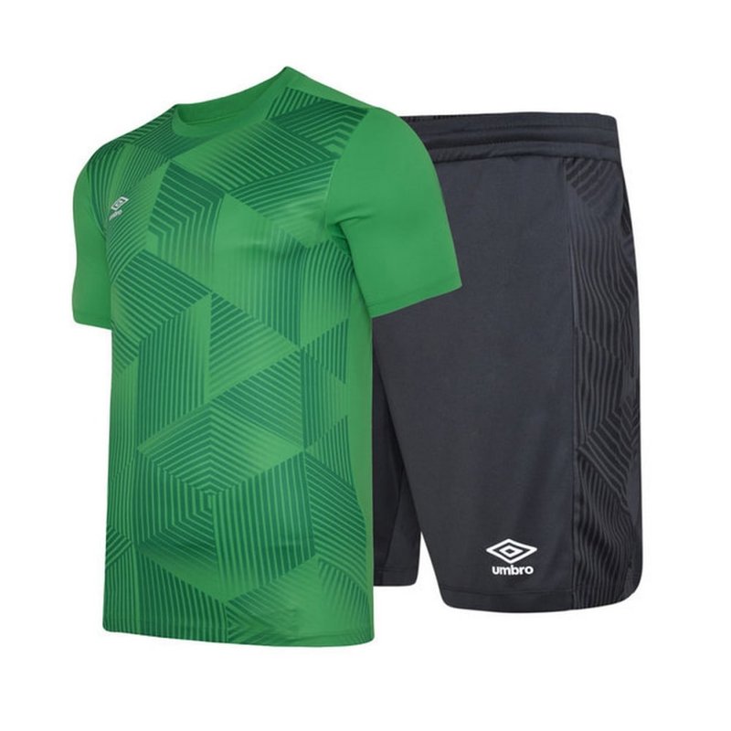 Umbro Mens Maxium Football Kit In Green