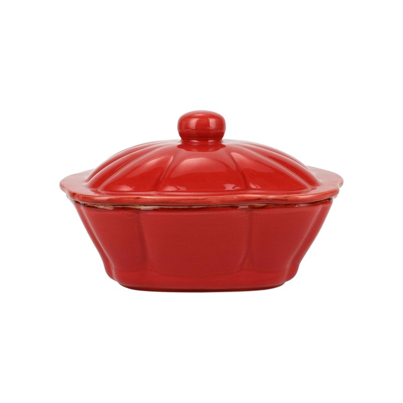 Shop Vietri Italian Bakers Square Covered Casserole Dish In Red
