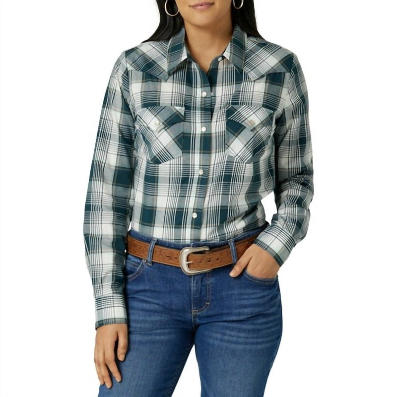 Wrangler Women's Essential Long Sleeve Snap Plaid Shirt In Blue